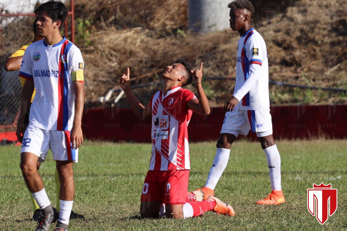 Juveniles retoman la victoria con anotación de Castillo