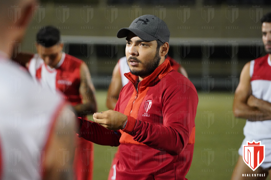 COMUNICADO: Holver Flores