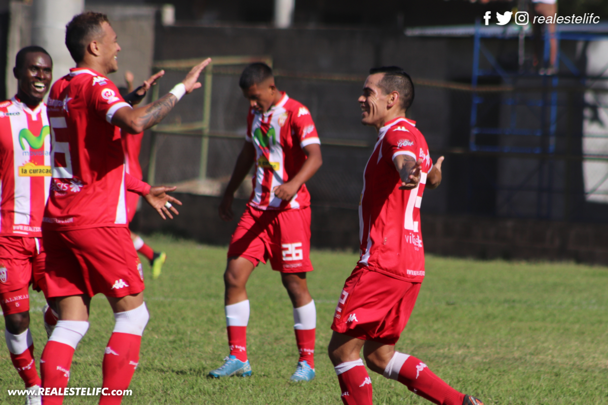 Golazo de acuña en victoria a domicilio